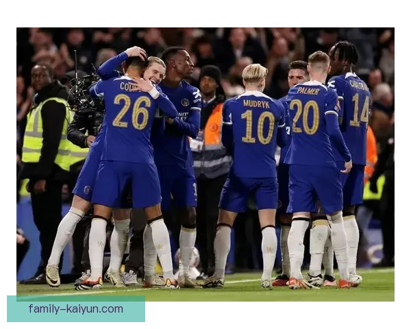 英超科林斯状态回暖，近期表现稳健引发关注